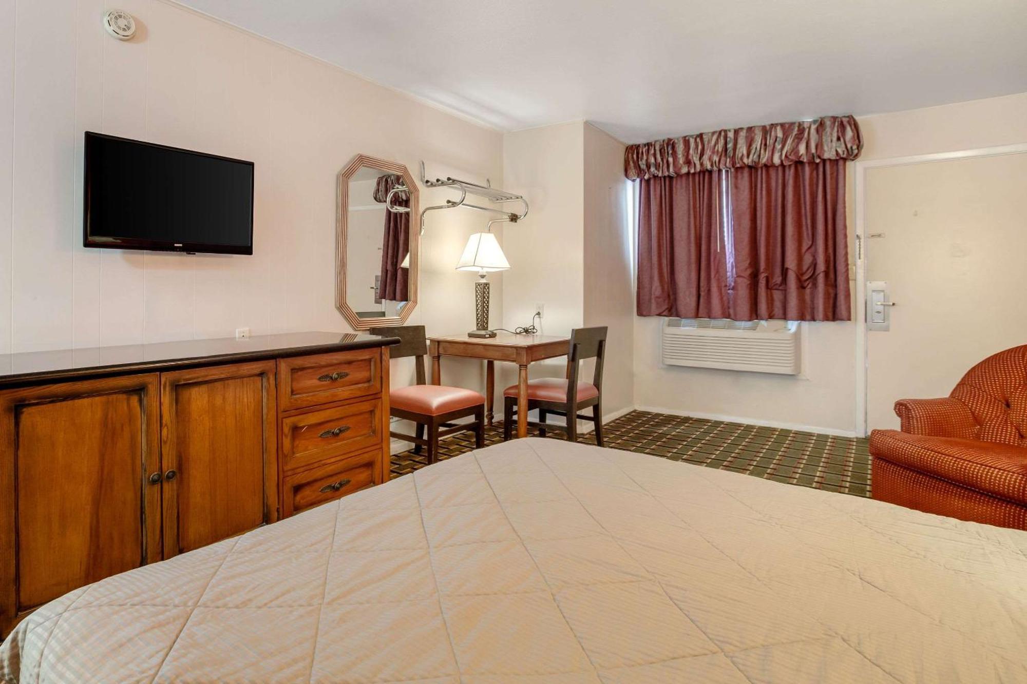 Rodeway Inn & Suites Raton Ngoại thất bức ảnh
