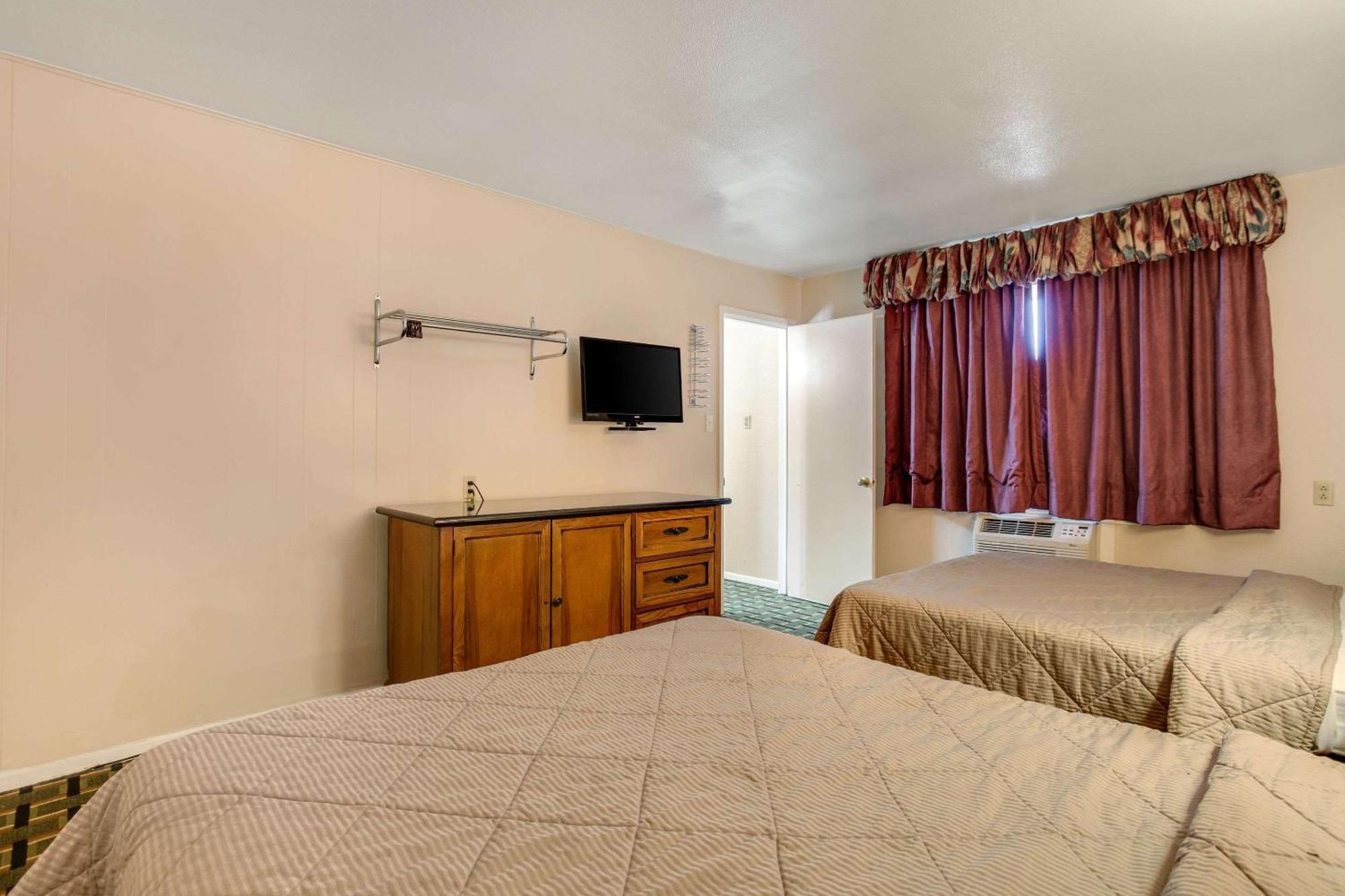 Rodeway Inn & Suites Raton Ngoại thất bức ảnh