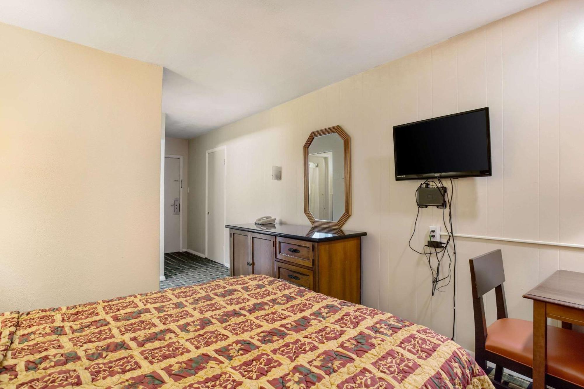 Rodeway Inn & Suites Raton Ngoại thất bức ảnh