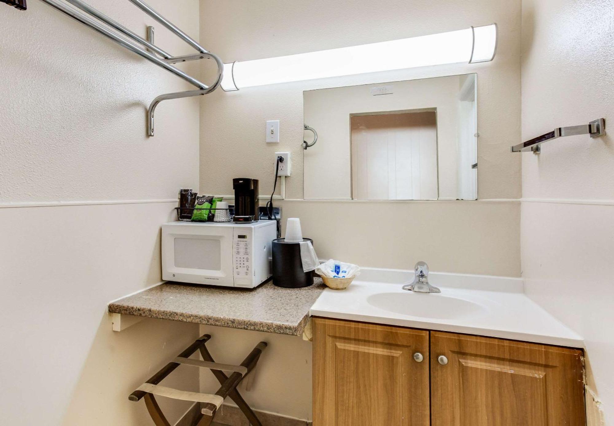 Rodeway Inn & Suites Raton Ngoại thất bức ảnh